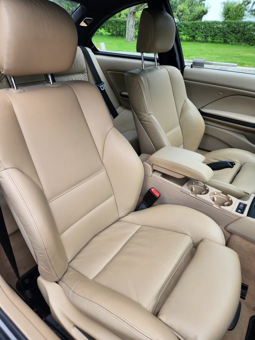 Interiörbild 2002  BMW 330Ci 