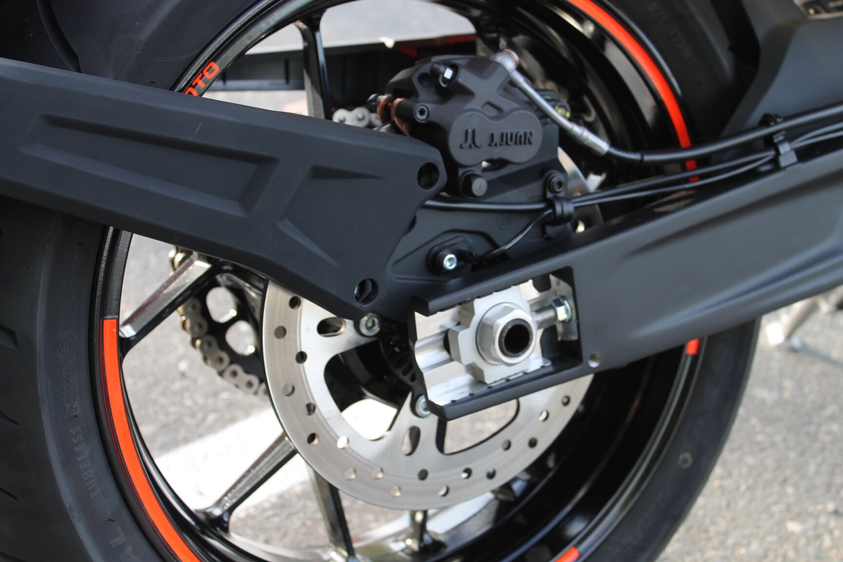 Image of 2023 CFMOTO 800NK (10) mechanics