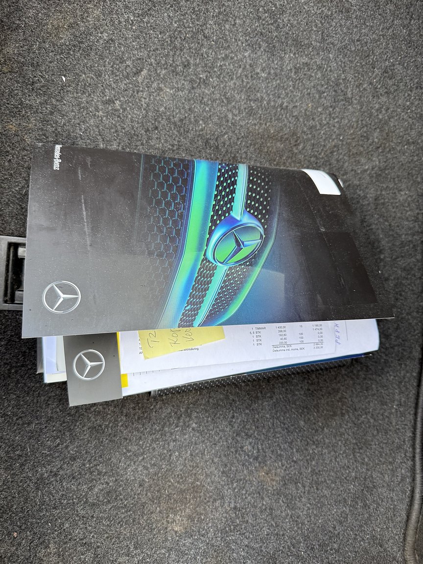 Documentation for 2000 Mercedes-Benz CLK 55 AMG Coupé