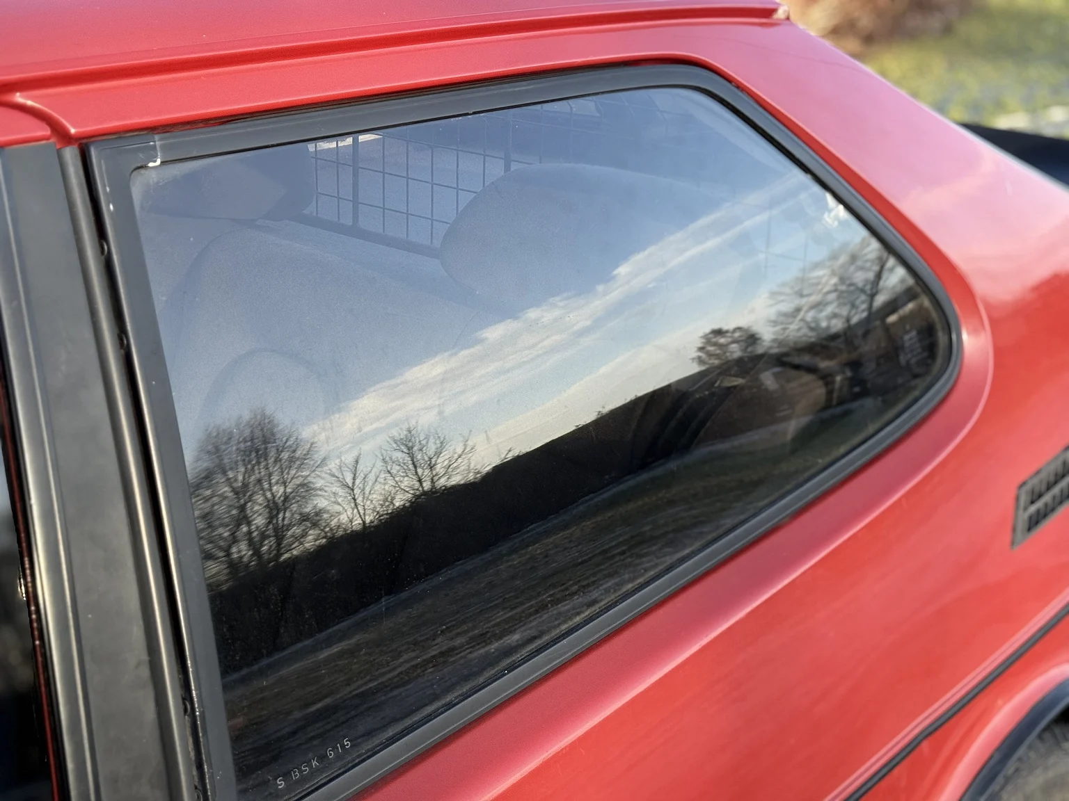 Exterior image of 1991 SAAB 900S Turbo 2-door (33)