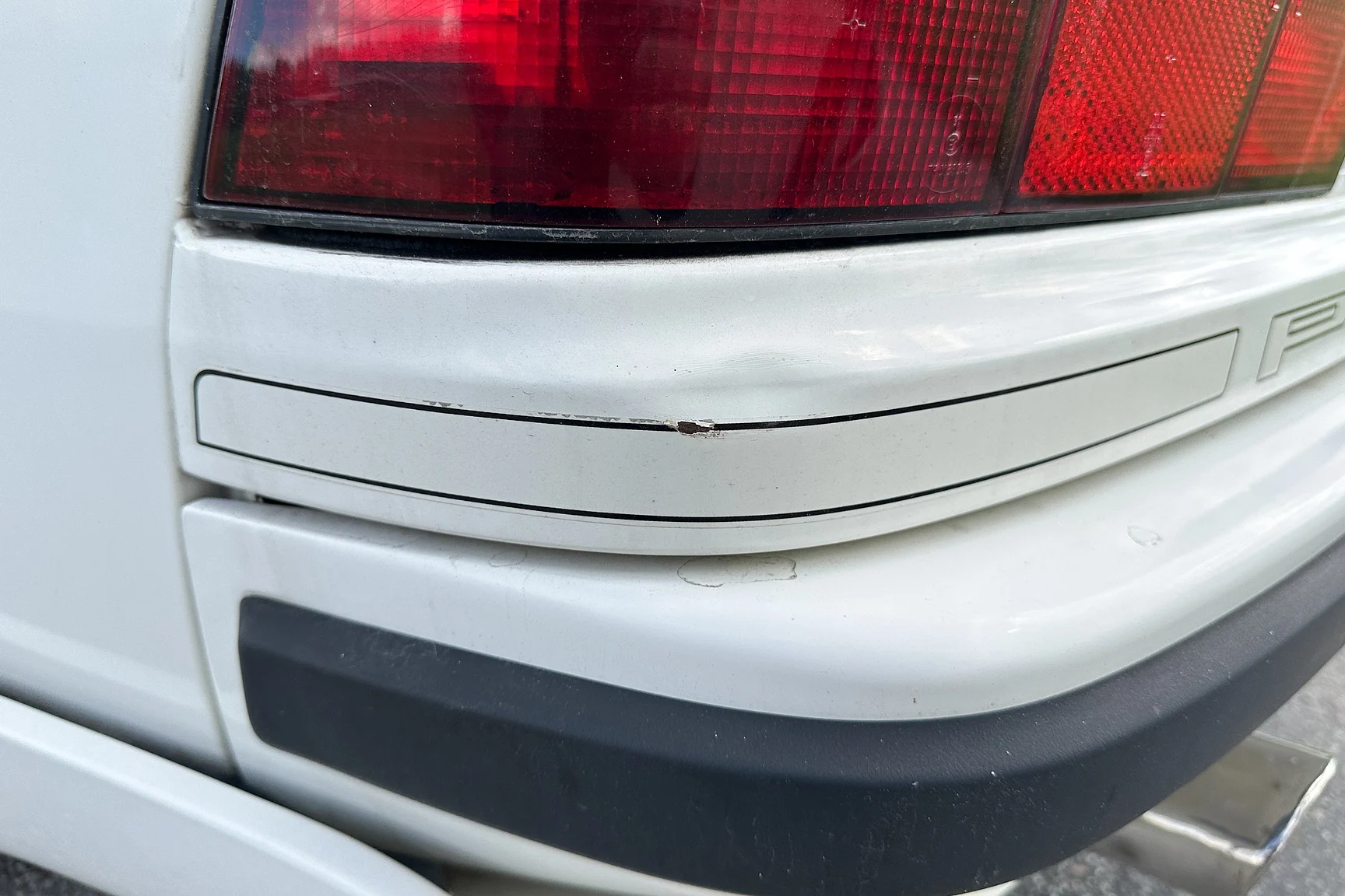 Exterior image of 1990 Porsche 944 S2 Cabriolet  (68)