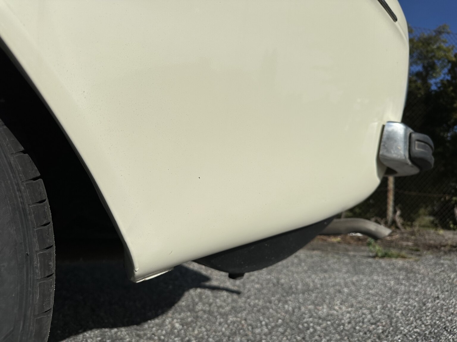 Exterior image of 1973 Volvo 142