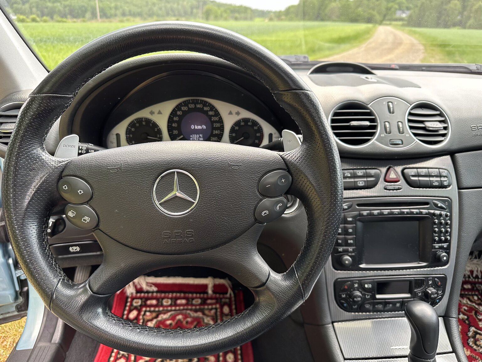 Innenraumfoto von 2003 Mercedes CLK 500