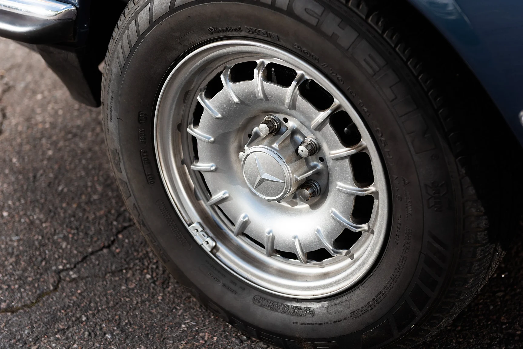 Aussenfoto 1975 Mercedes Benz 350 SL (63)
