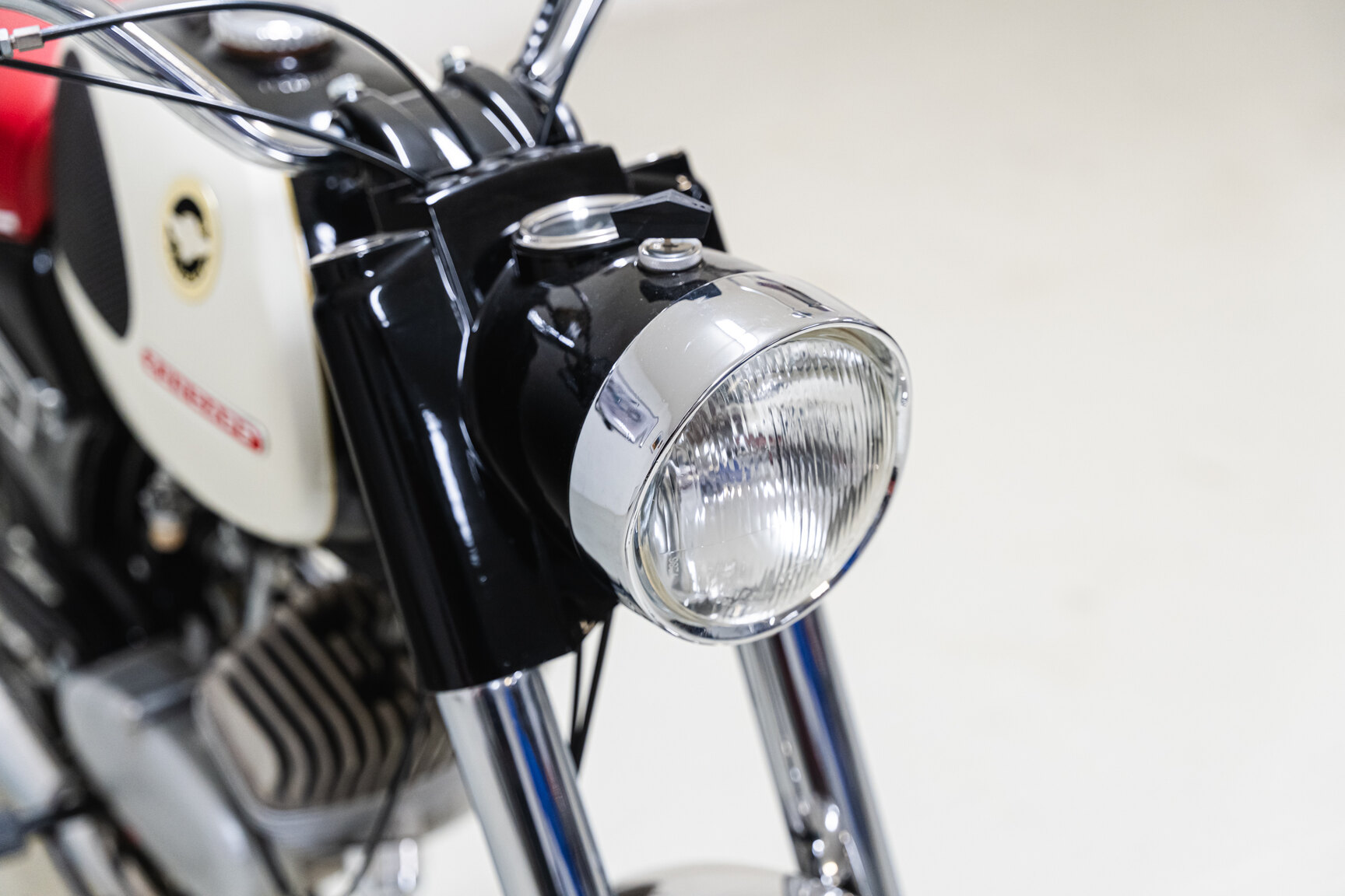 Exteriörbild på 1968 Zundapp KS100