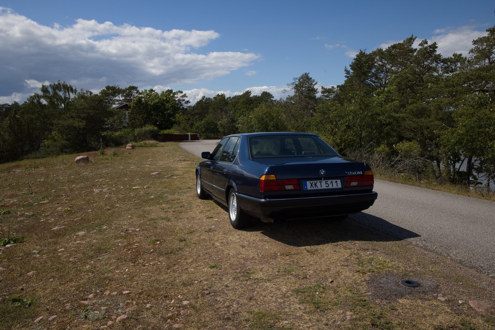 Exterior image of 1990 BMW 750 IAL Highline