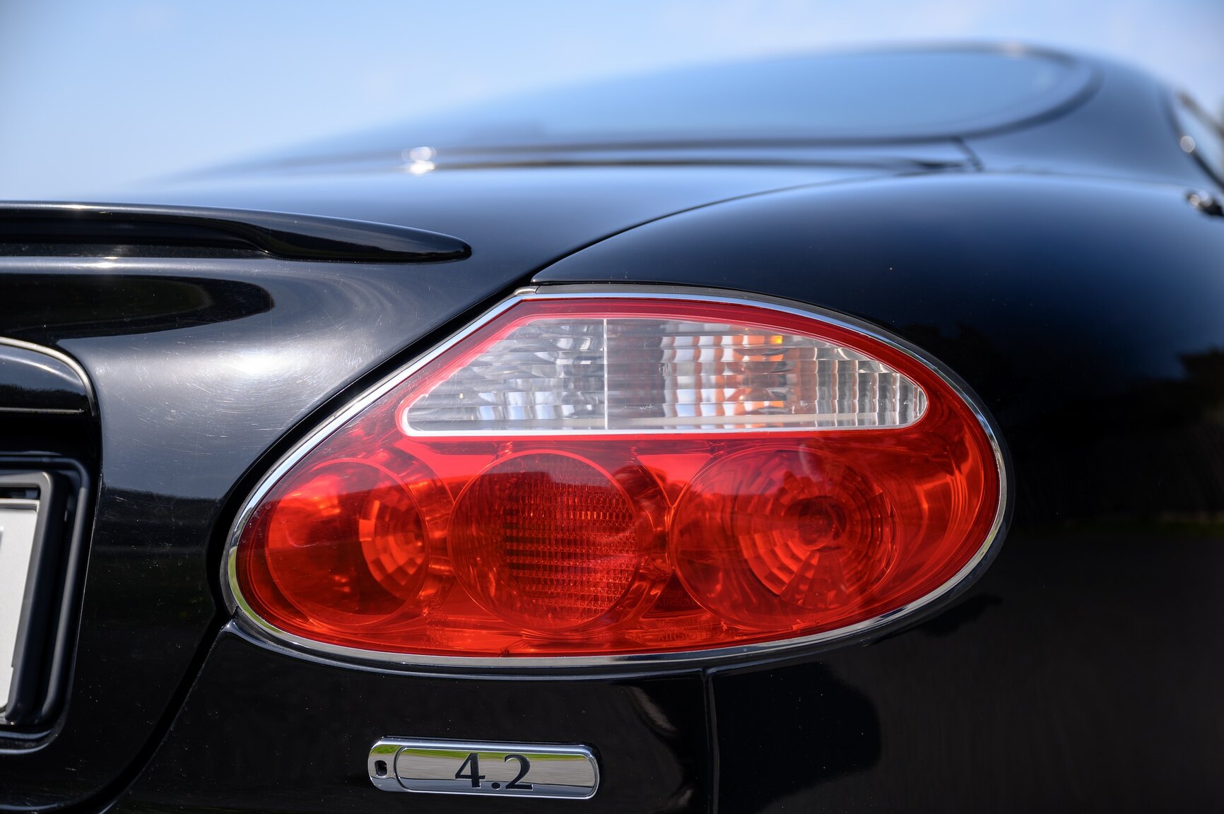 Exteriörbild på 2003 Jaguar XKR