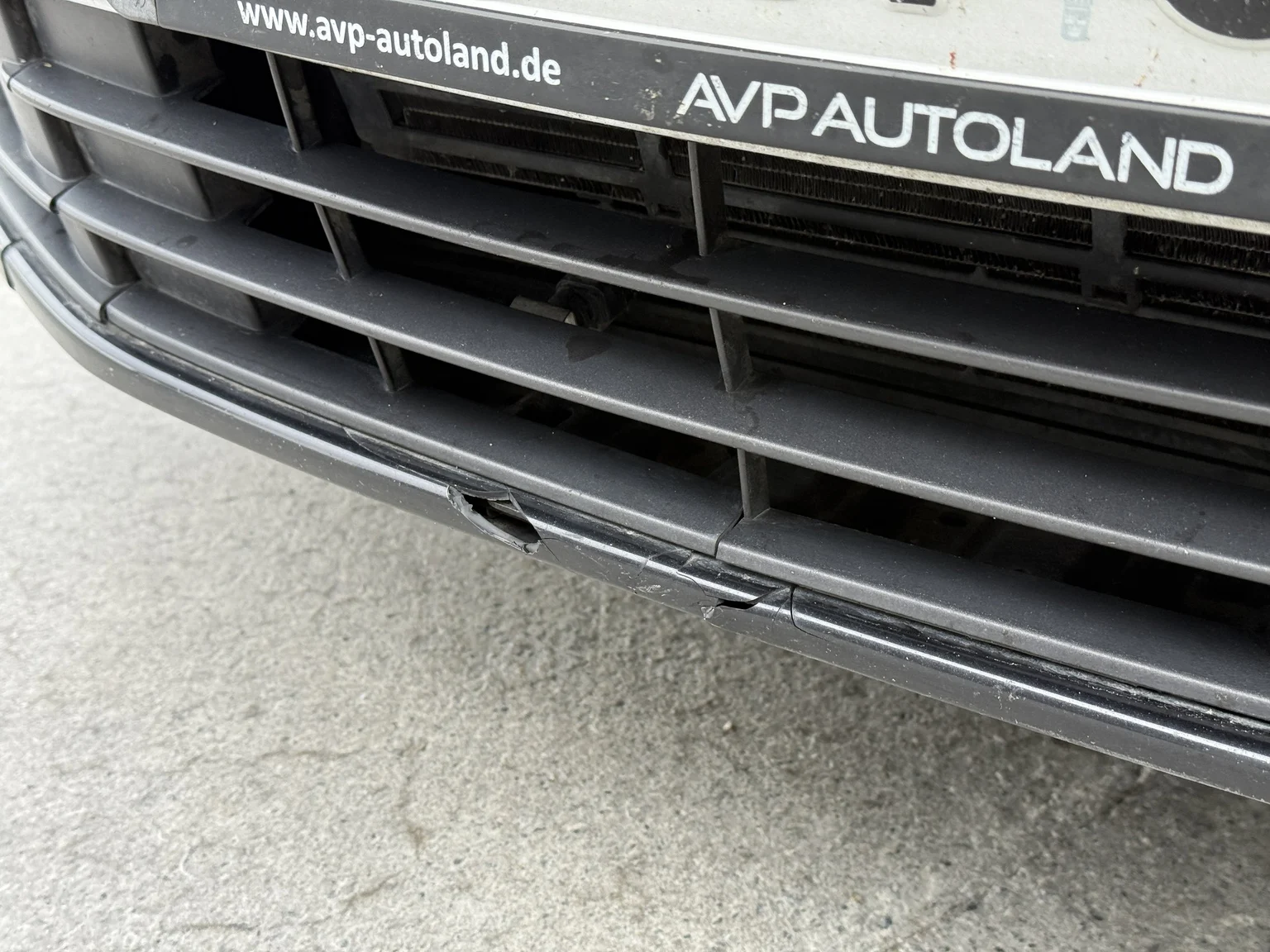 Exterior image of 2013 Volkswagen Phaeton 3.0 TDI (34)