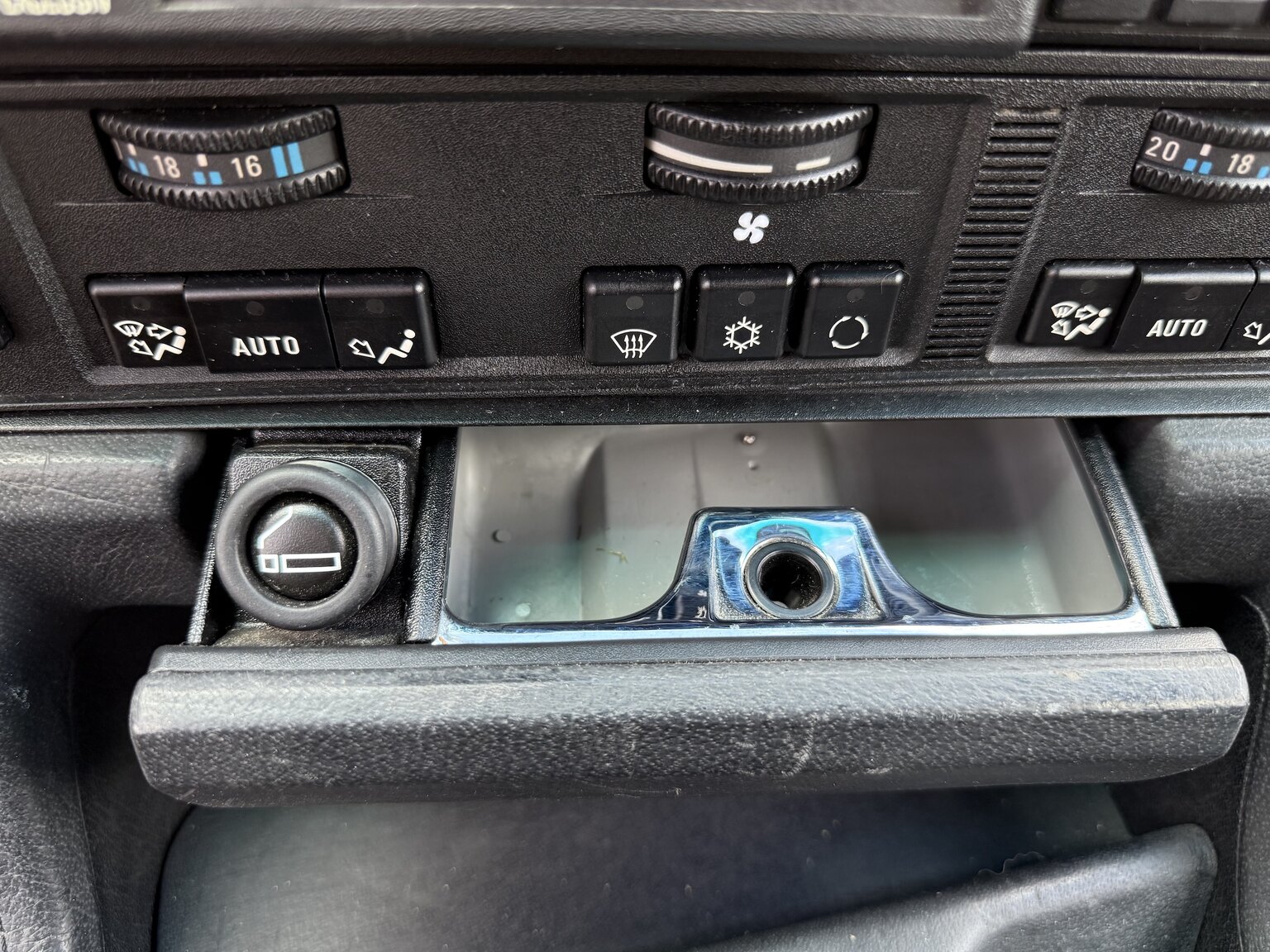 Interiörbild 1989 BMW M5