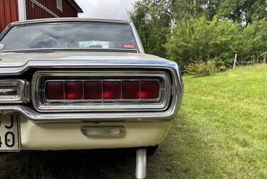 Exterior image of 1965 Ford Thunderbird Hardtop 6.4