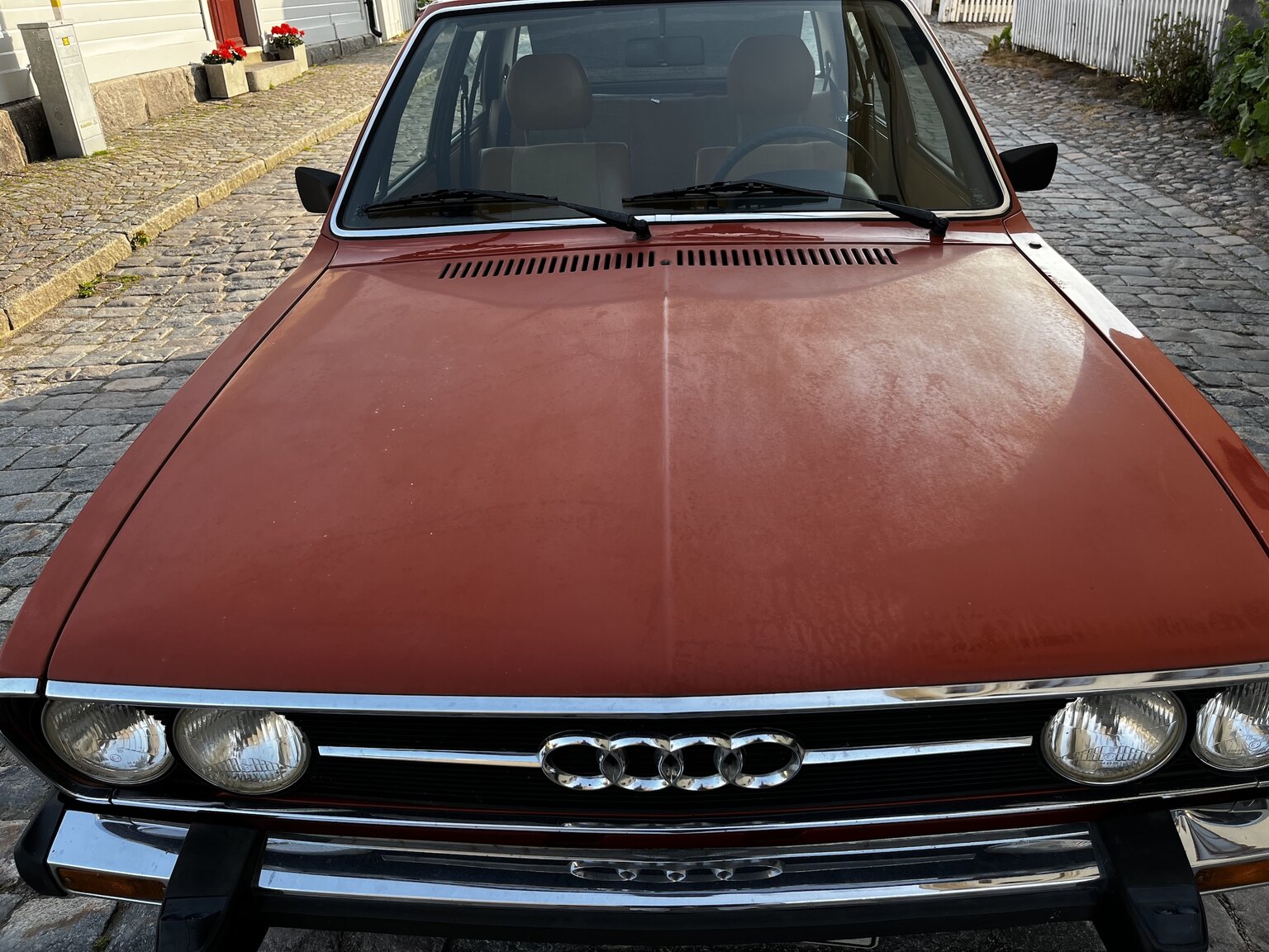 Exterior image of 1976 Audi 80 GL B1  (18)