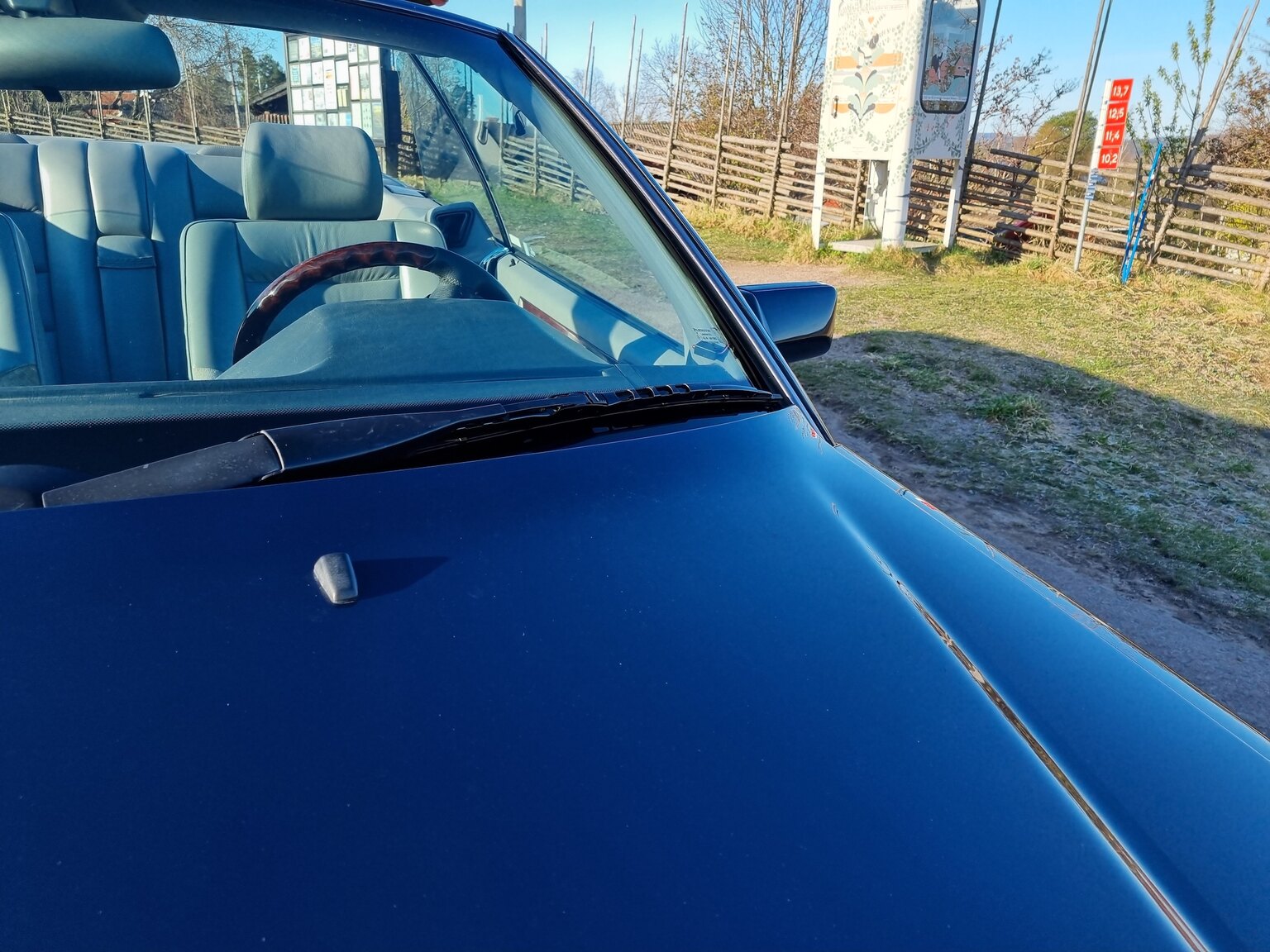 Exteriörbild på 1993 Mercedes-Benz 300 CE Cabriolet