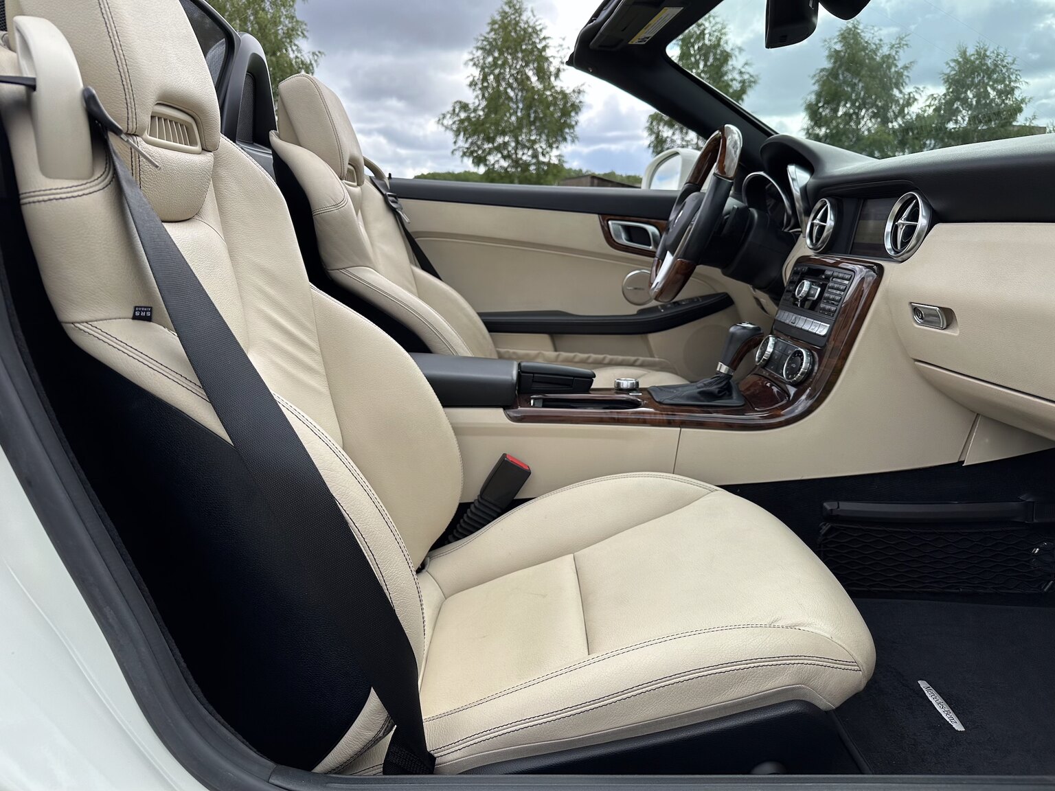 Interiörbild 2012 Mercedes-Benz SLK 350