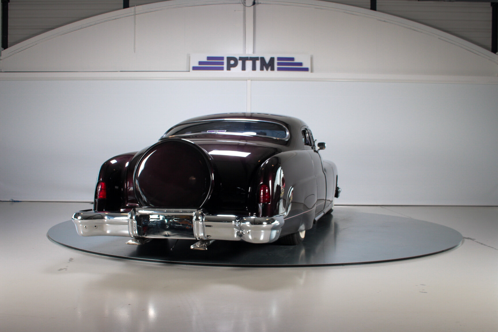 Exterior image of 1951 Lincoln Cosmopolitan 