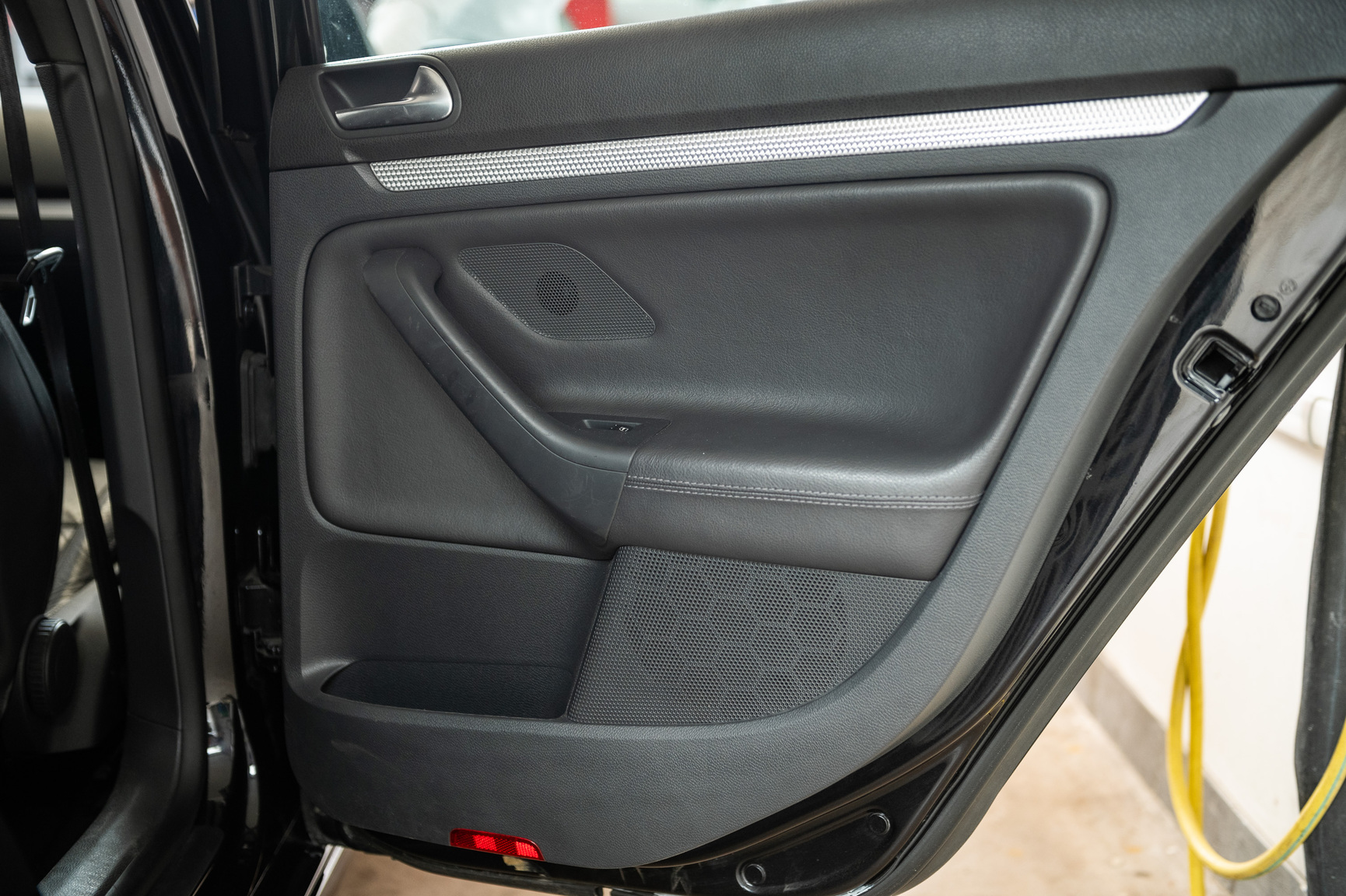 Innenraumfoto von 2006 Volkswagen Golf R32