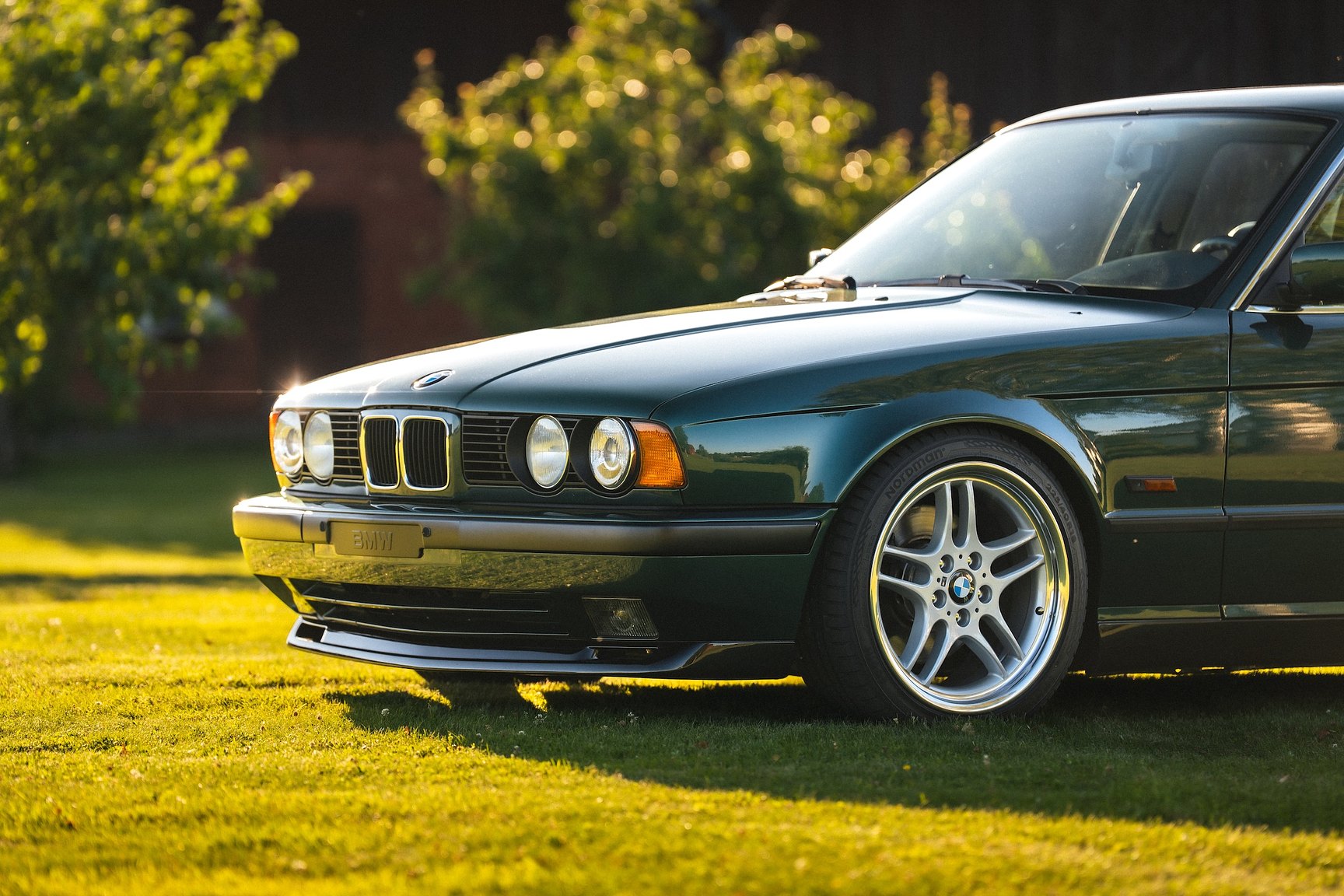 Exterior image of 1993 BMW 525 tds "No Reserve Auction"