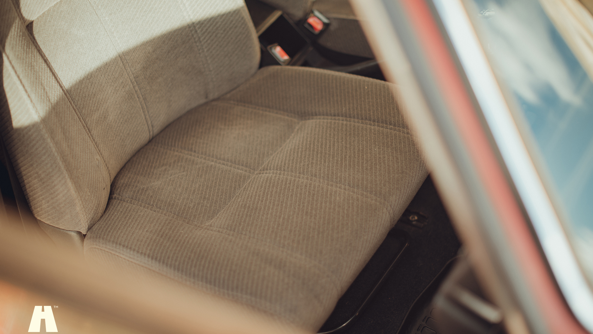 Innenraumfoto von 1988 Volvo 240 GL (3)