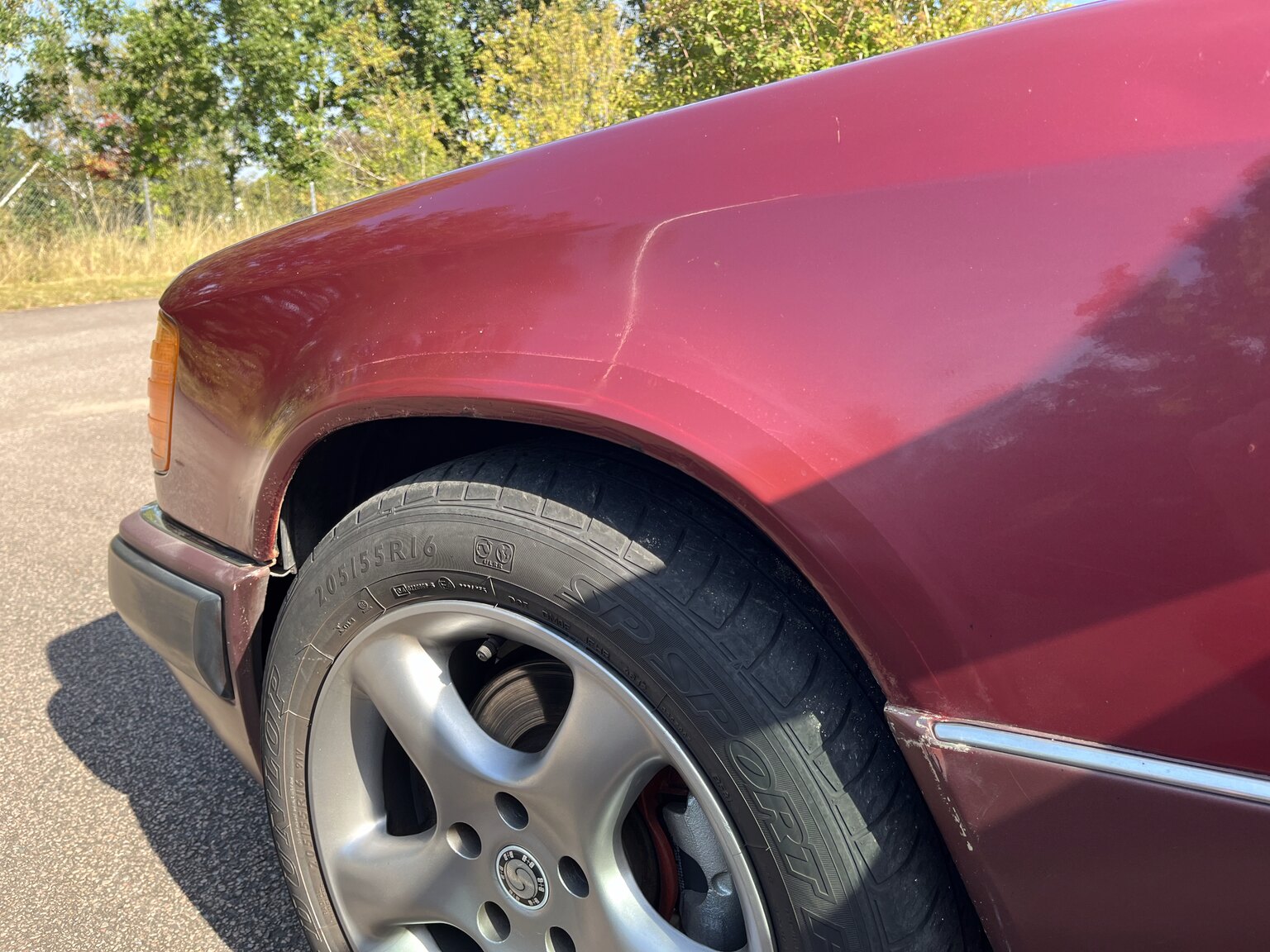 Exterior image of 1990 Mercedes-Benz 230 E