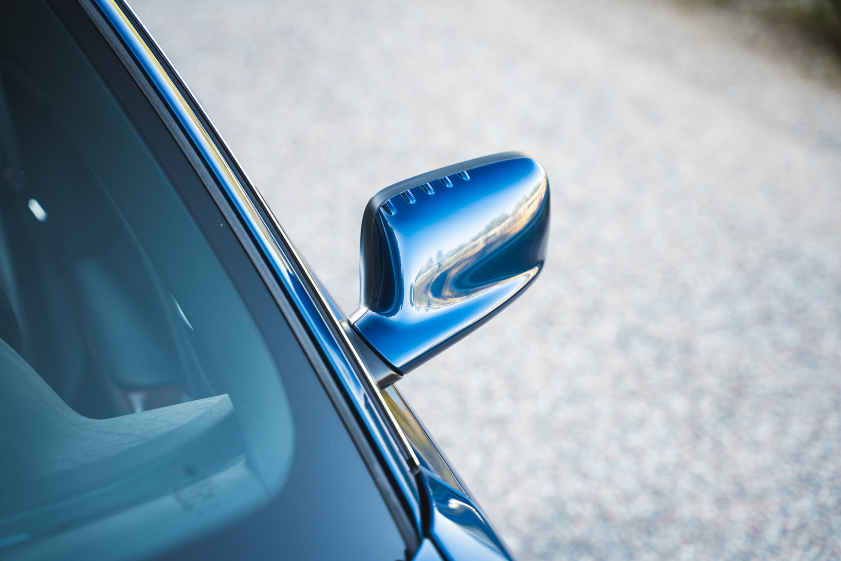 Exterior image of 2001 BMW E46 325 Cabriolet (37)