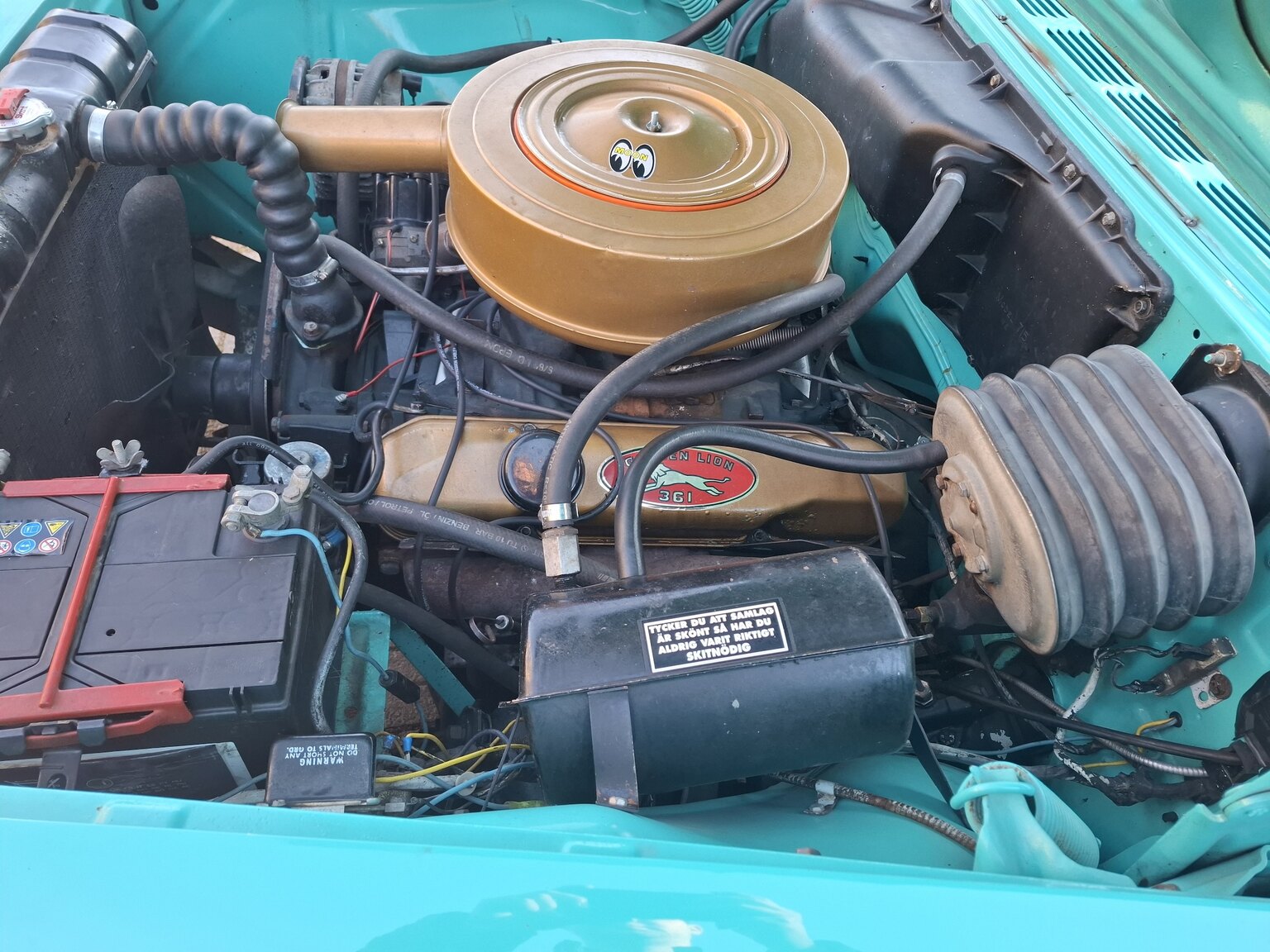 Image of 1961 Chrysler Newport Cabriolet mechanics