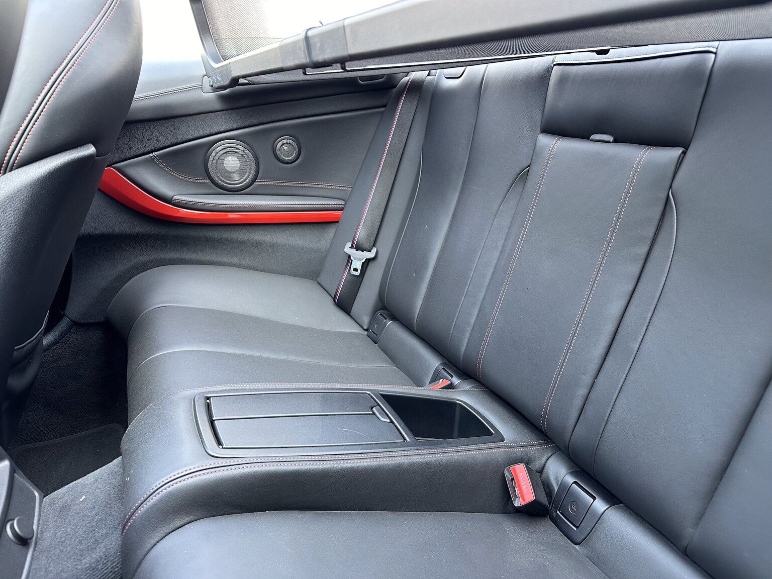 Interiörbild 2018 BMW M4 Competition Convertible F83 Manual