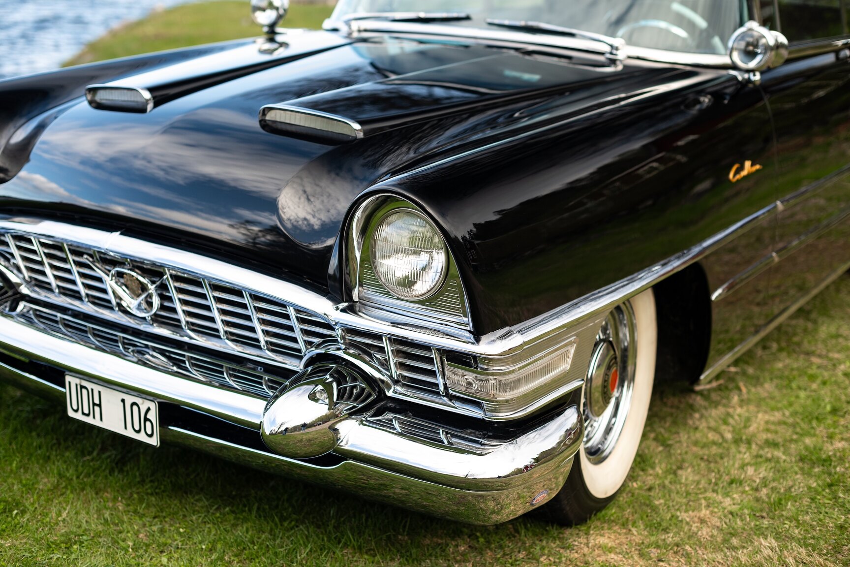 Exterior image of 1955 Packard Caribbean Cabriolet  (18)