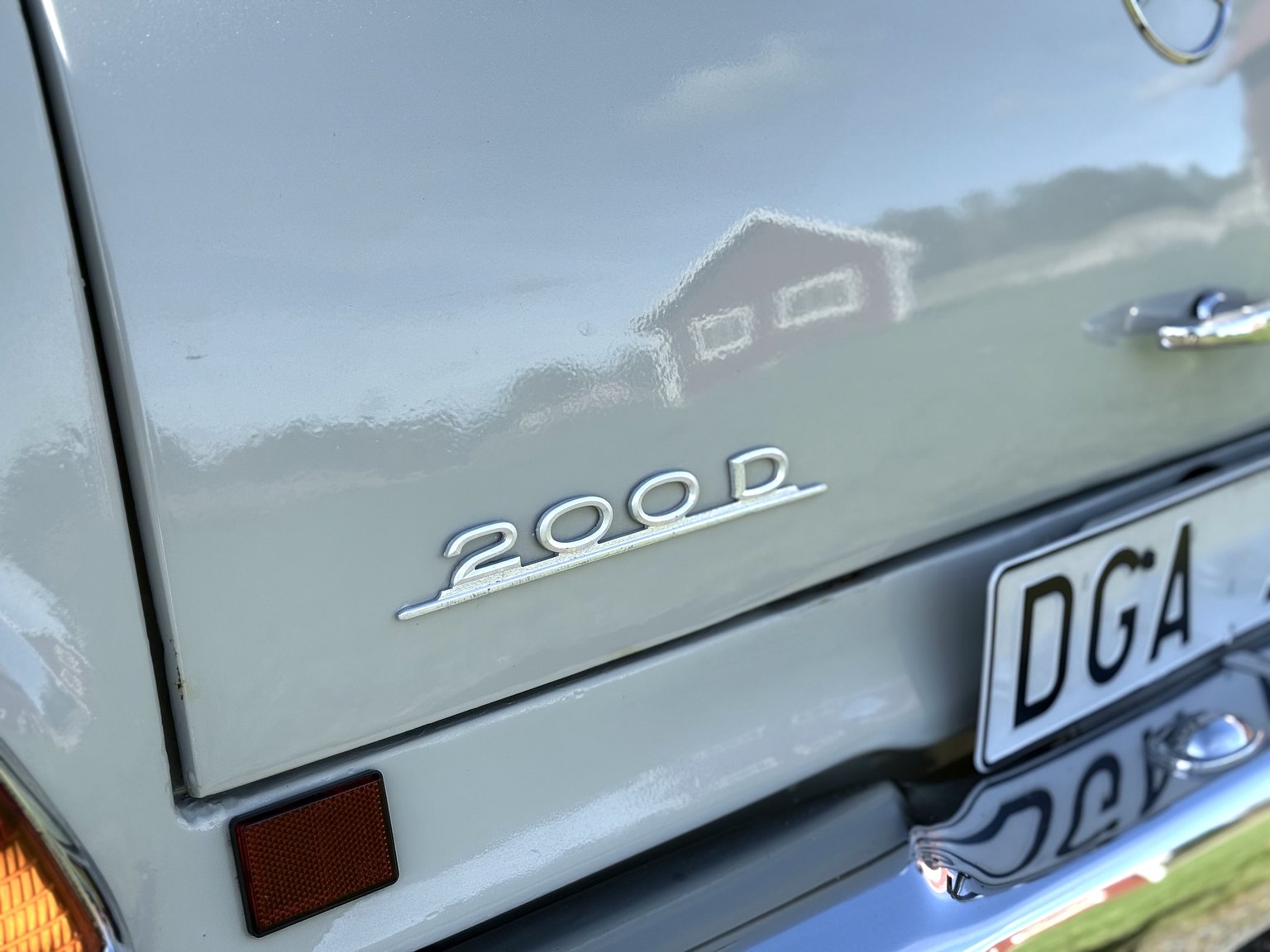 Exteriörbild på 1967 Mercedes-Benz 200D Safari