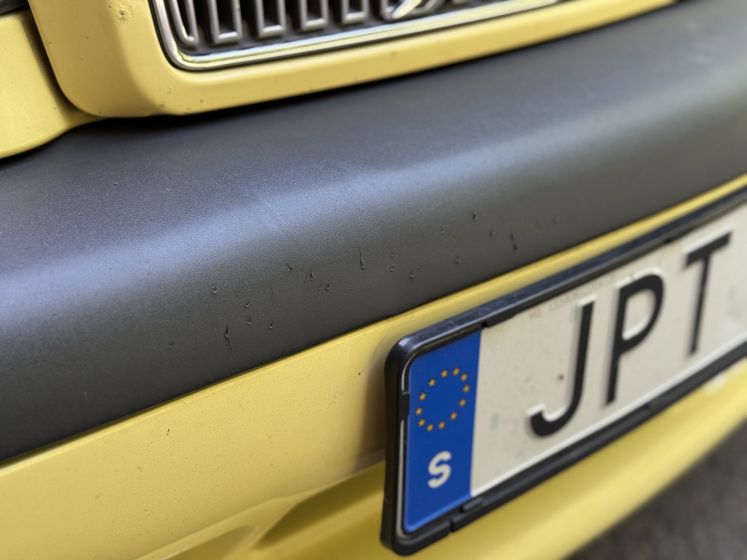 Exterior image of 1995 Volvo 850 T-5R