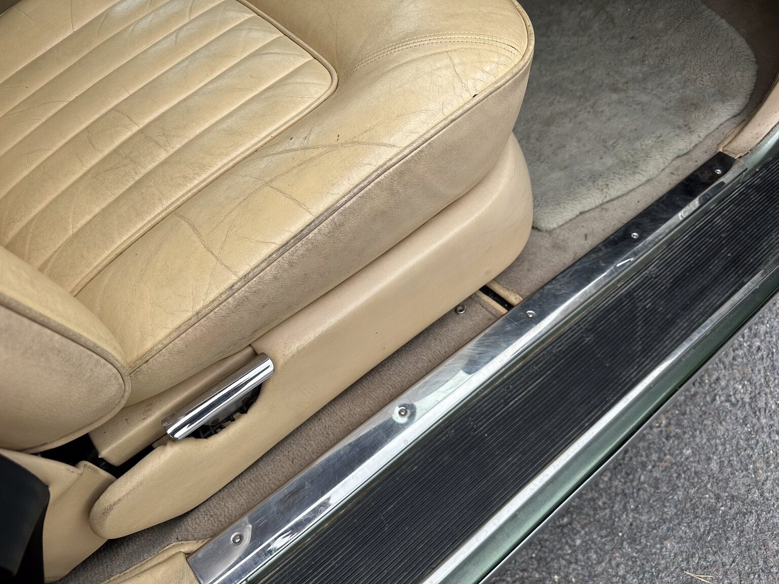 Interior image of 1982  Rolls Royce Silver Spirit
