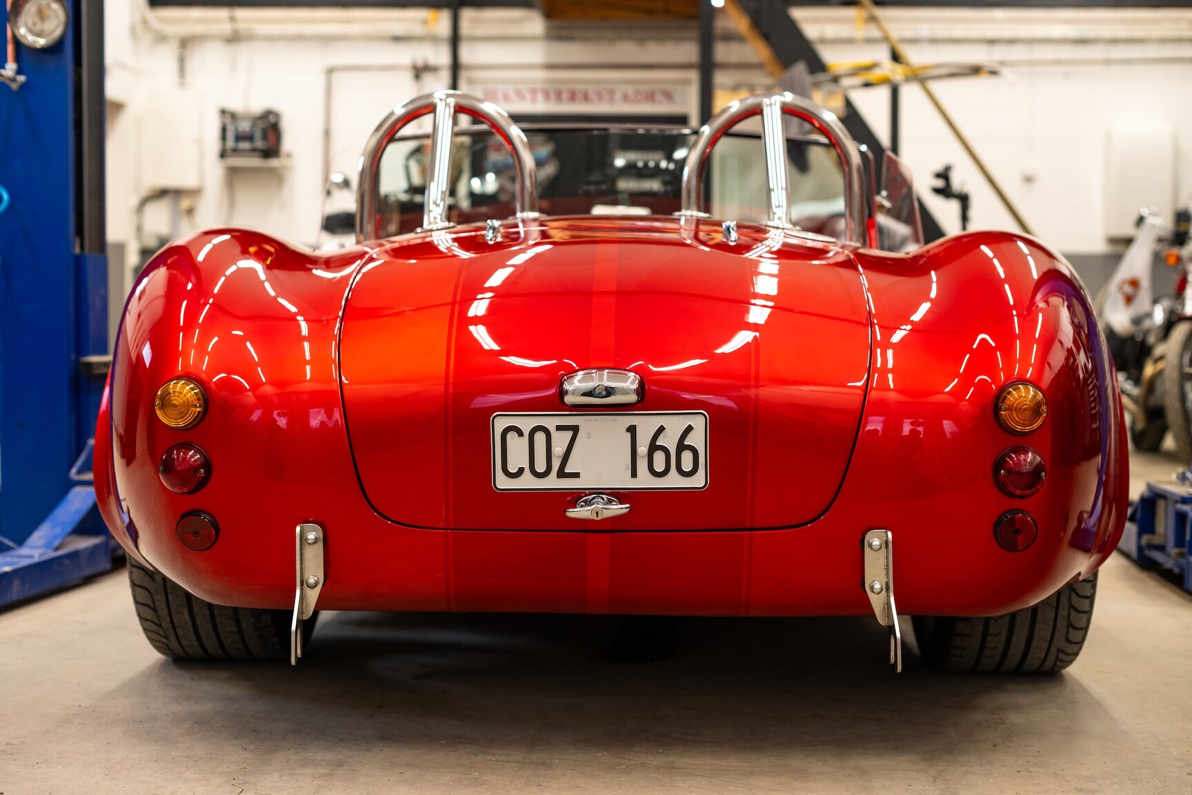 Exterior image of 2011 AC Cobra Replika