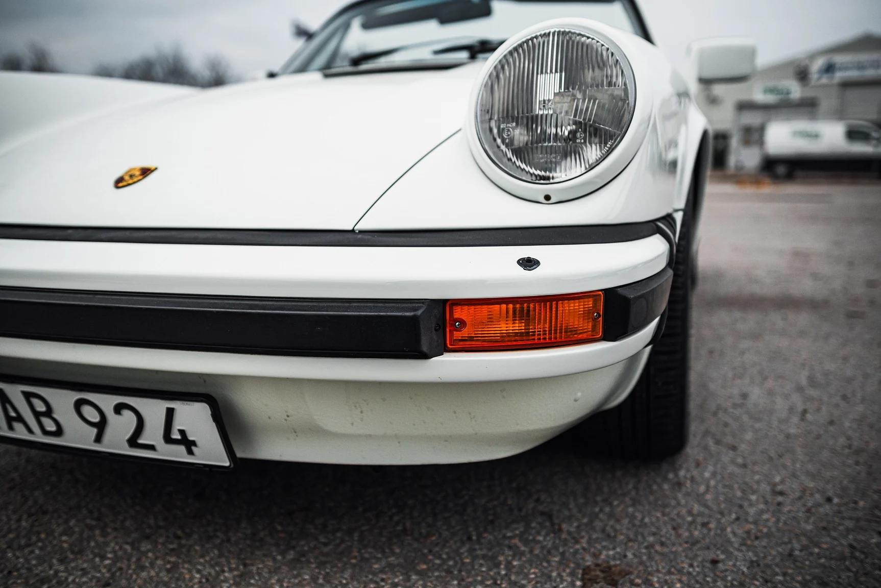 Exterior image of 1983 Porsche 911 SC (30)