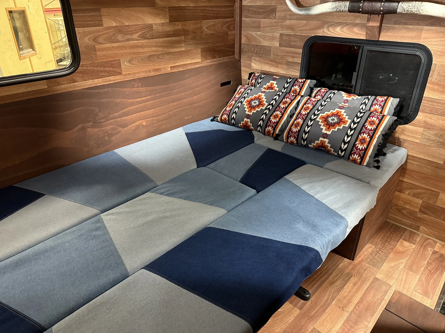 Interiörbild 2020 Dodge Ram 2500 Overland (65)