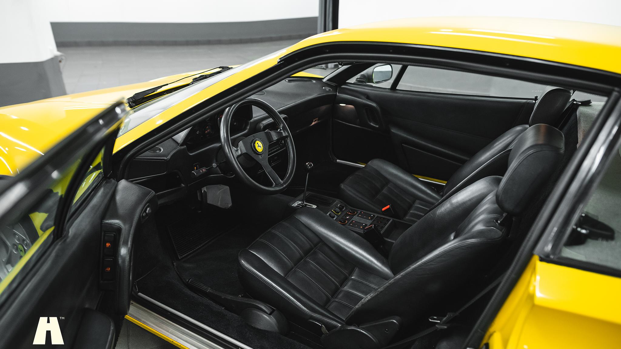 Interiörbild 1986 Ferrari 328 GTB