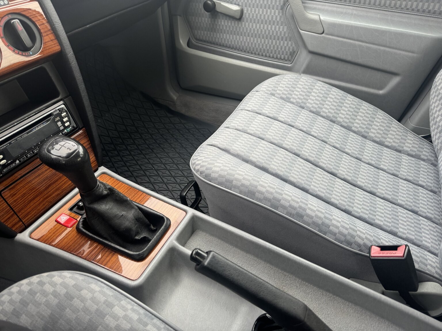 Interior image of 1992 Mercedes-Benz 190 D