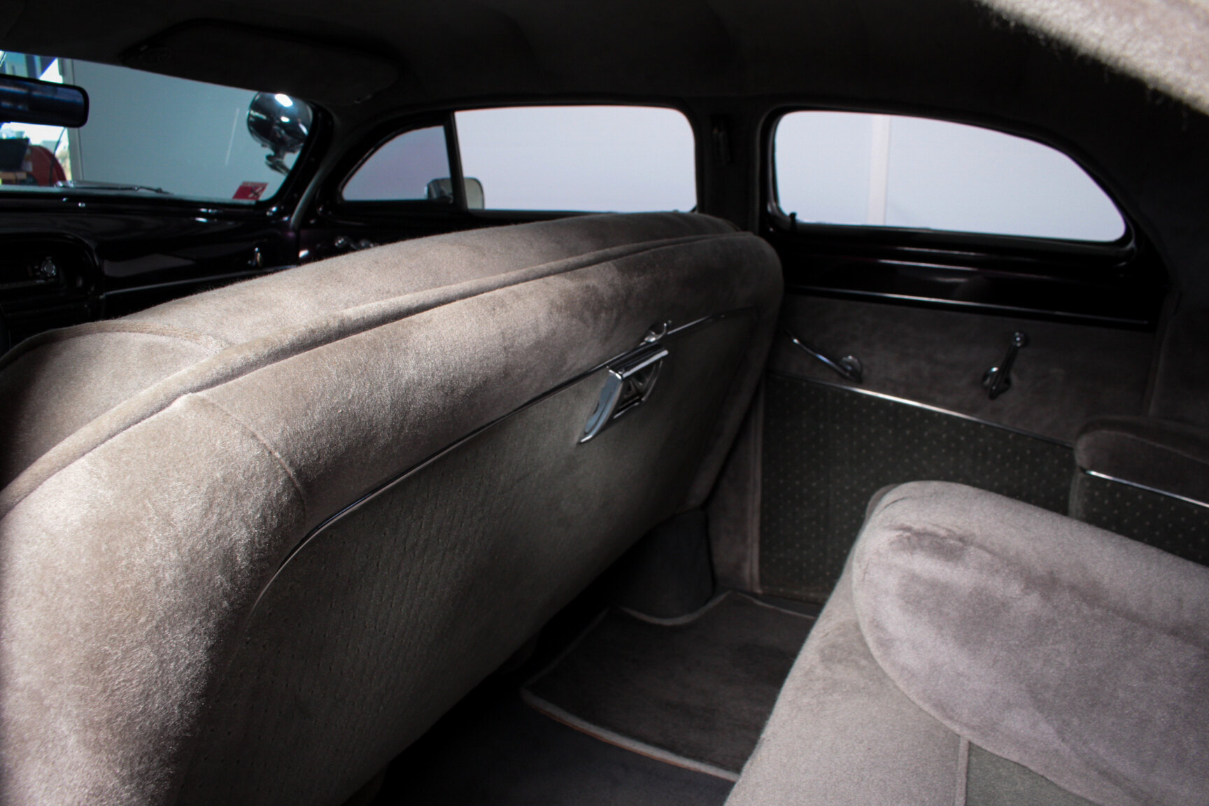 Interior image of 1951 Lincoln Cosmopolitan 