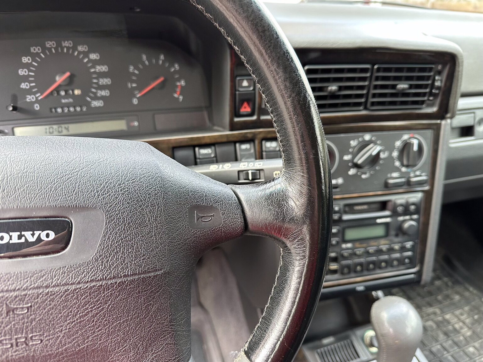 Interior image of 1997 Volvo 850 R