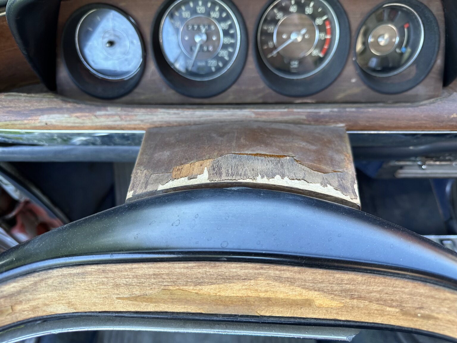 Interior image of 1968 BMW 2000 CS