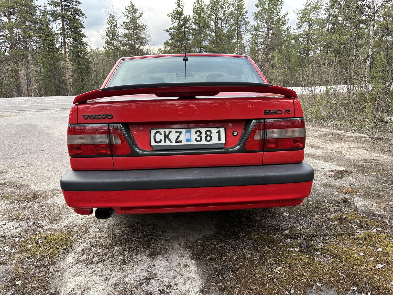 Exterior image of 1996 Volvo 850 R