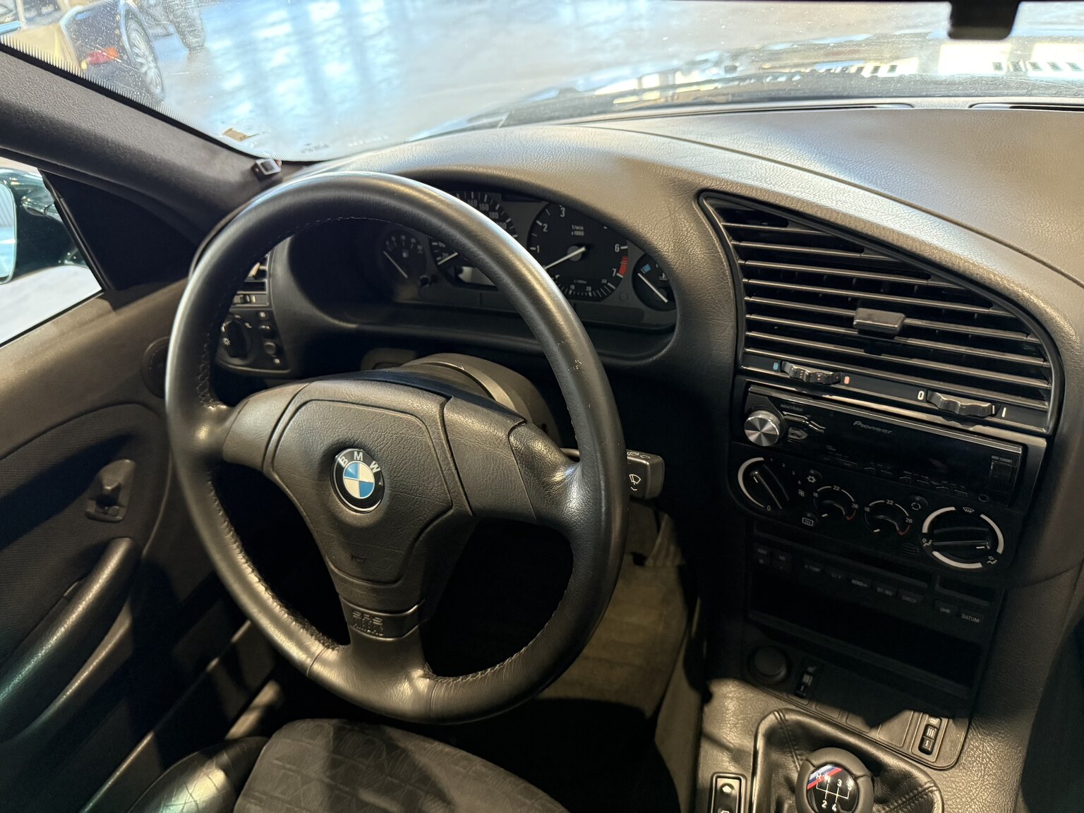 Interior image of 1995 BMW 325i Coupé AVUS Edition "No Reserve Auction"
