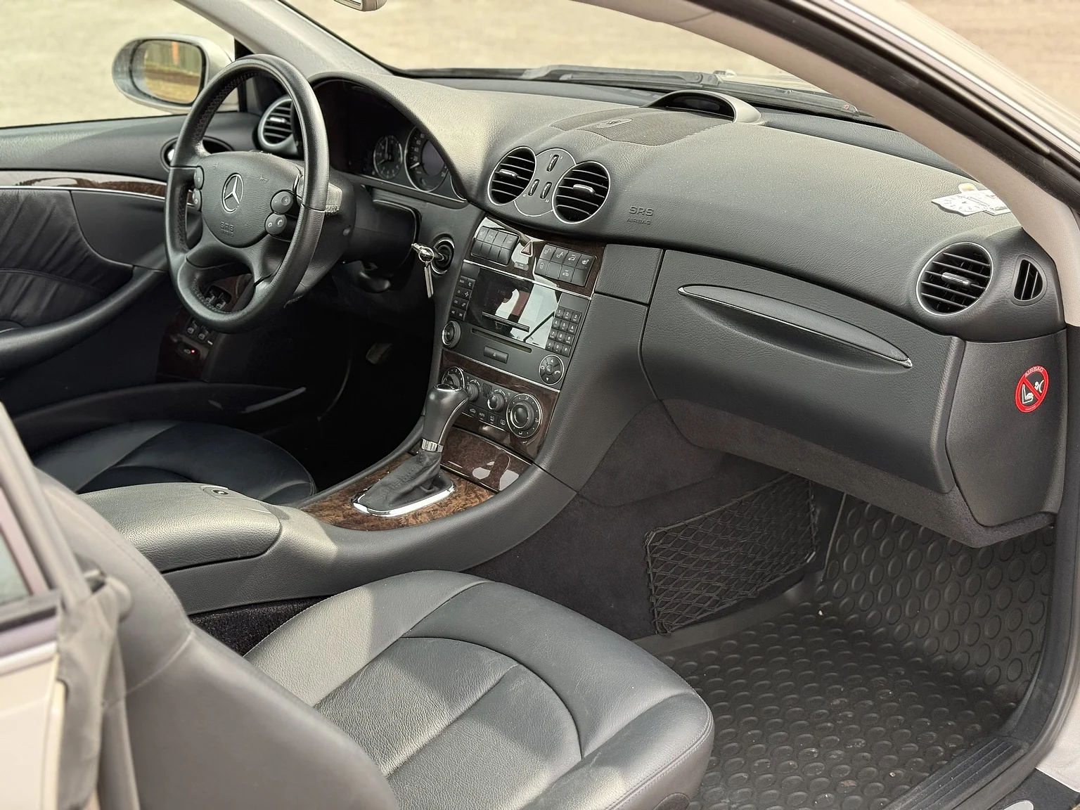 Innenraumfoto von 2007 Mercedes-Benz Clk 280 (24)