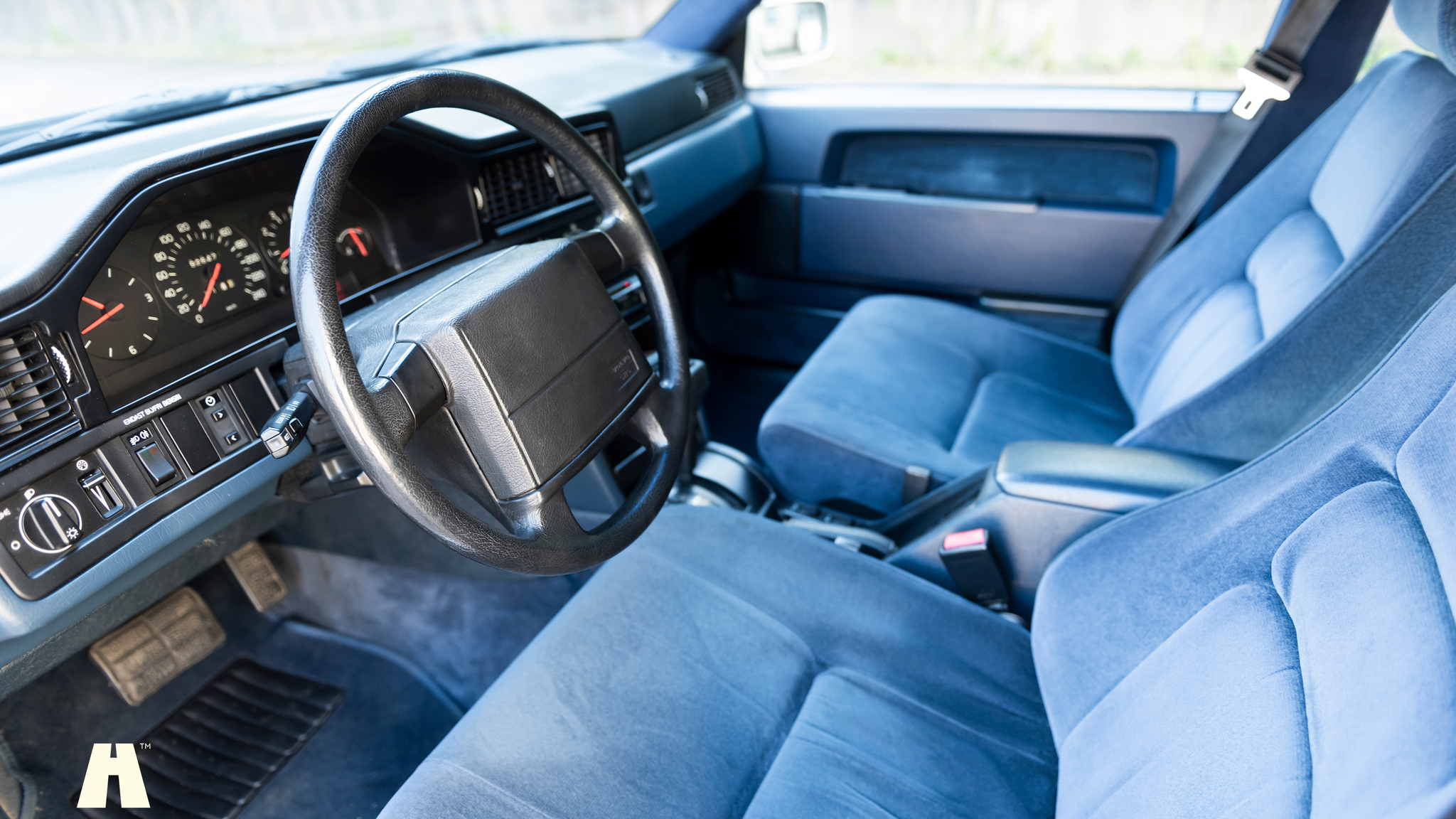 Interior image of 1991 Volvo 960 Executive