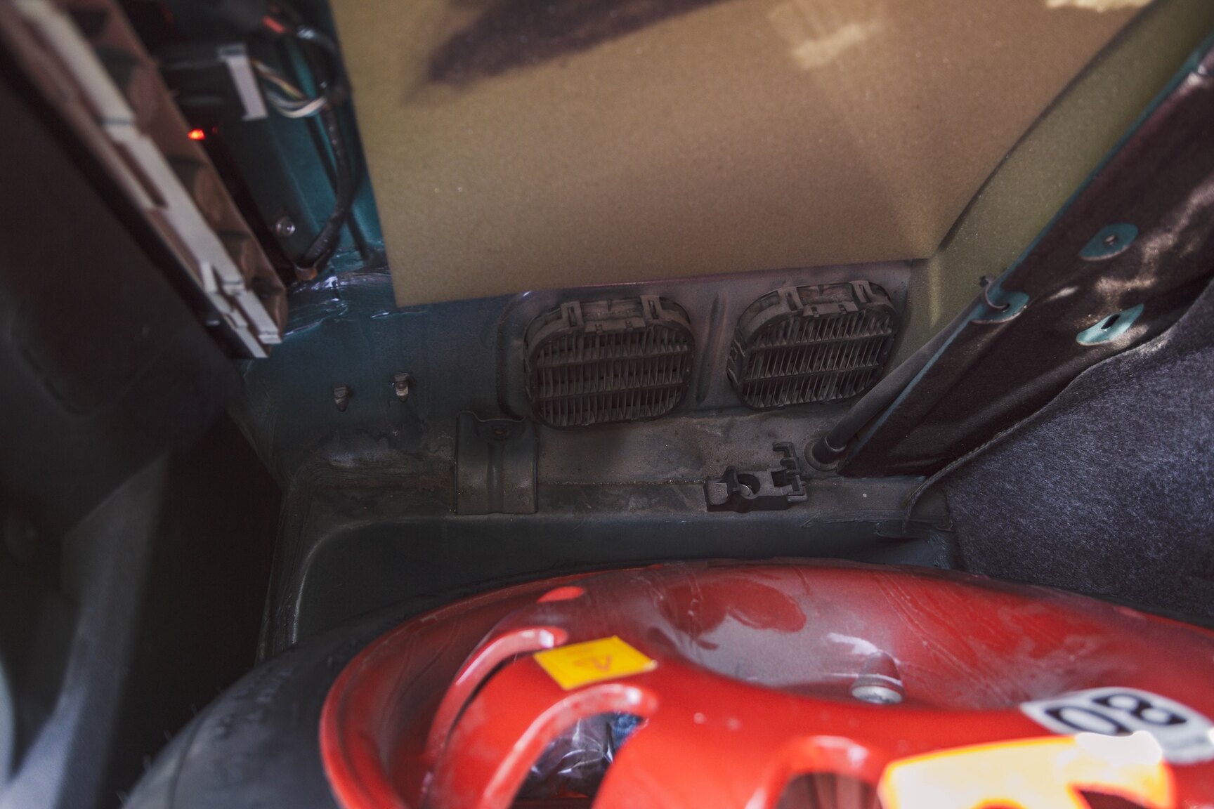 Interior image of 1991 Lotus Omega
