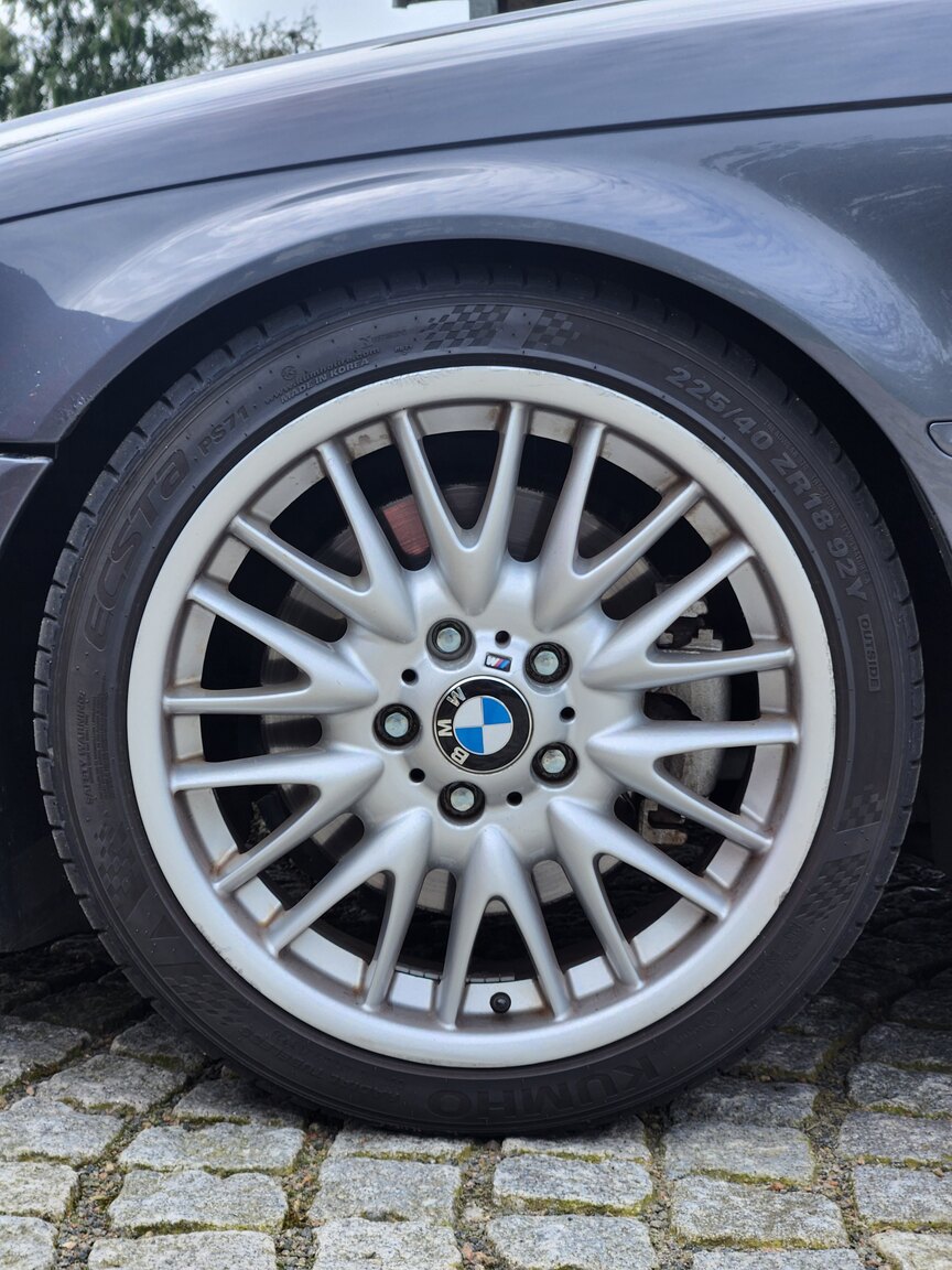 Exteriörbild på 2002  BMW 330Ci 