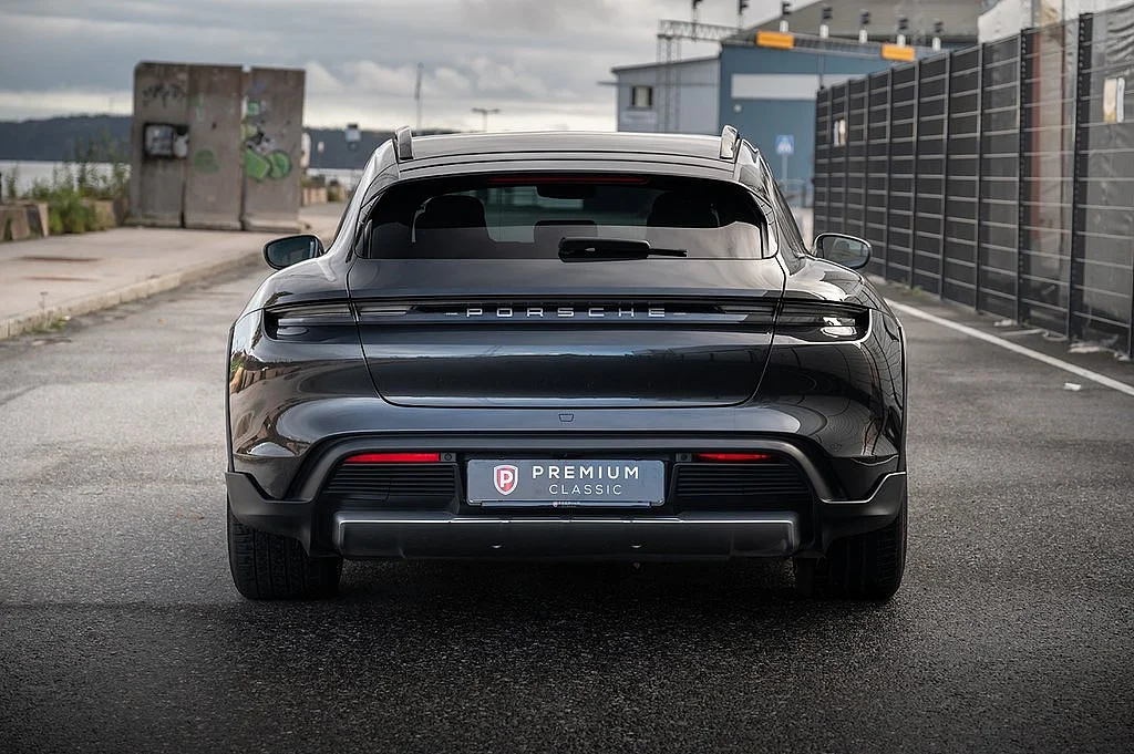 Bild von 2022 Porsche Taycan 4S (6)