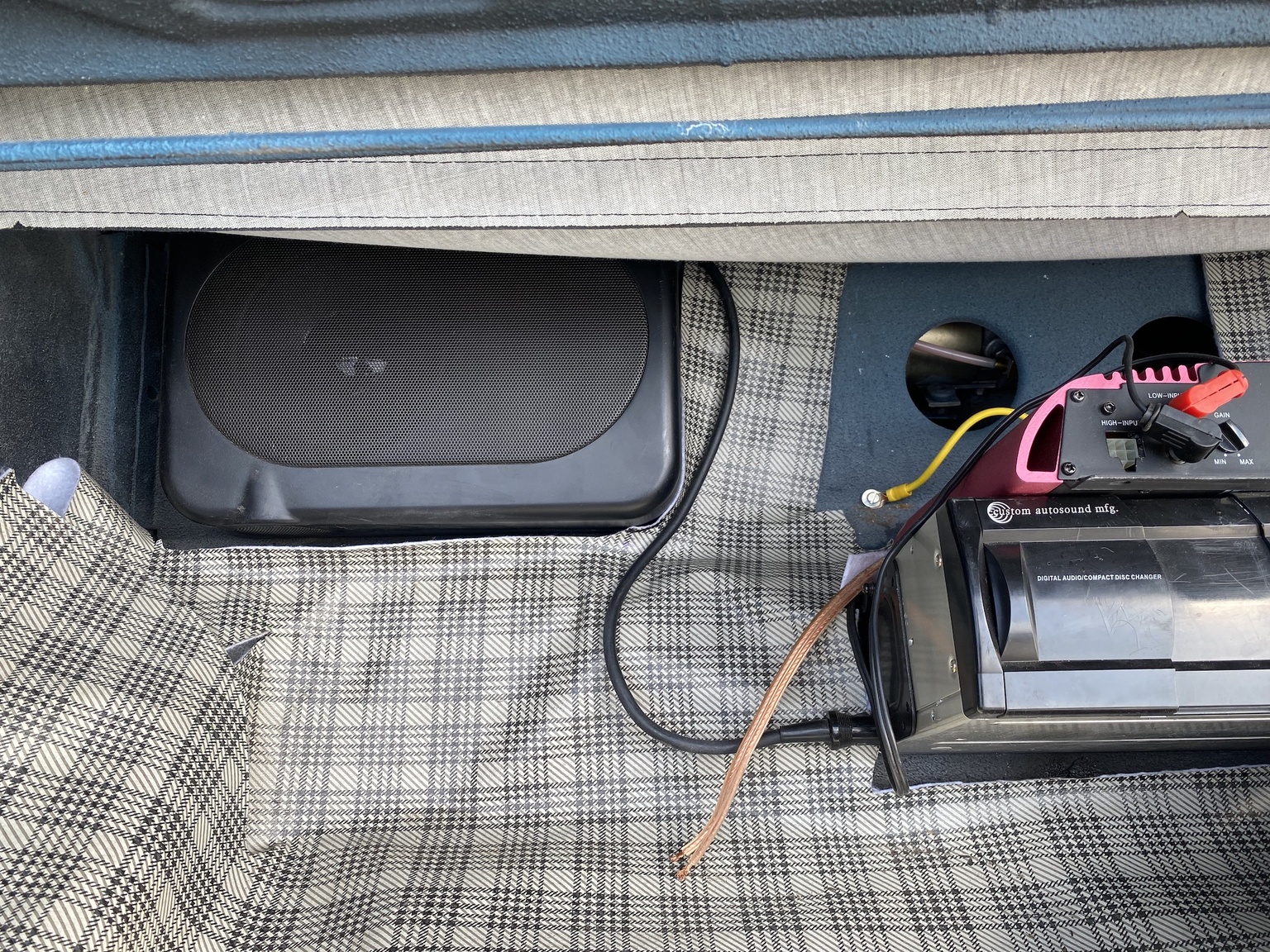 Interior image of 1966 Ford Mustang 289 Cabriolet (41)
