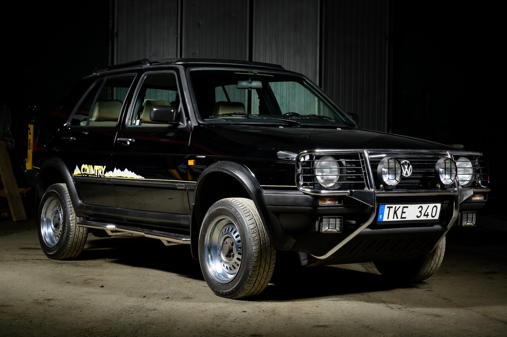 Exteriörbild på 1991 Volkswagen Golf Country Chrome Edition (27)