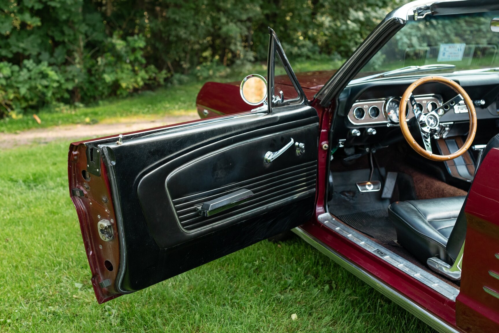Innenraumfoto von 1966 Ford Mustang Convertible