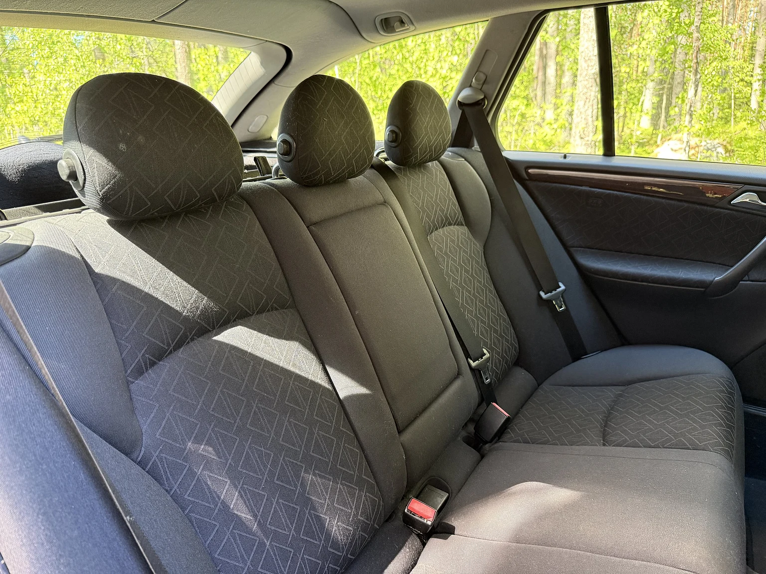 Innenraumfoto von 2002 Mercedes-Benz C 320 T (73)