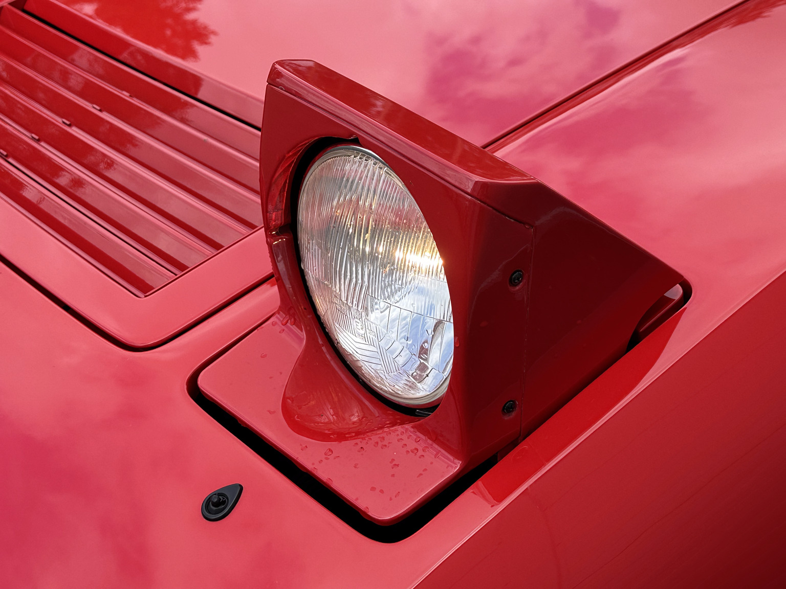 Exteriörbild på 1988 Ferrari 328 GTB