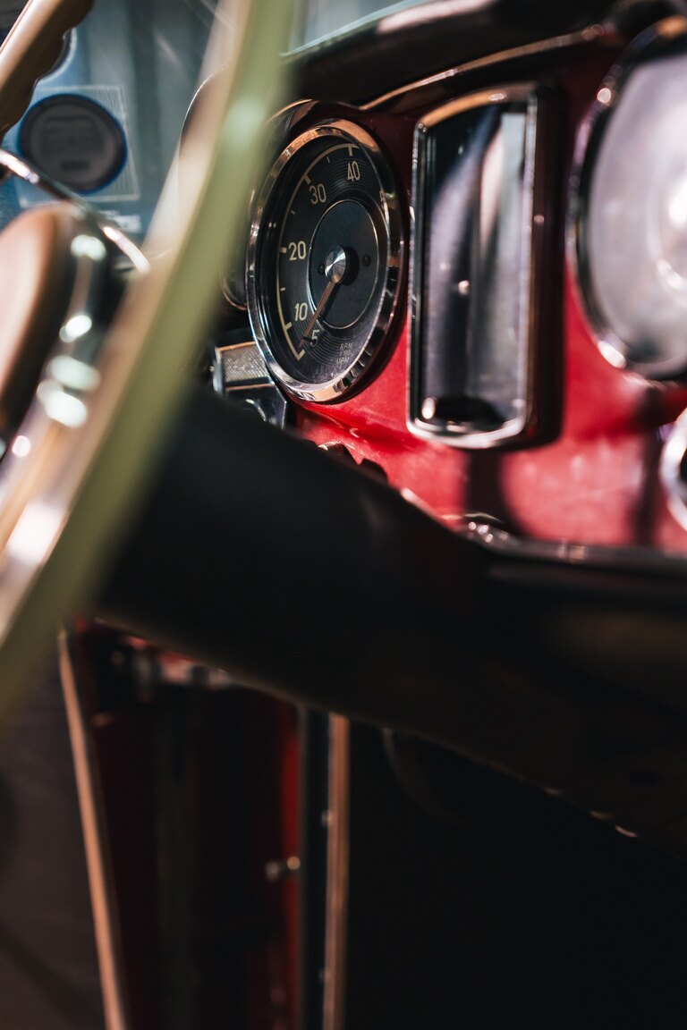 Interiörbild 1966 Mercedes-Benz 230 SL 